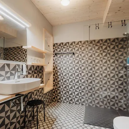 Zimmerei Mit Fruehstueck 호텔 *