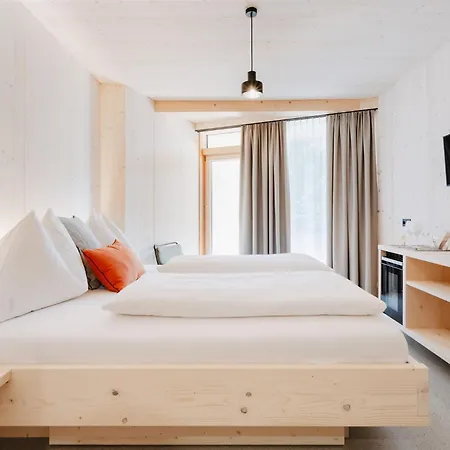 Hotel Zimmerei Mit Fruehstueck *